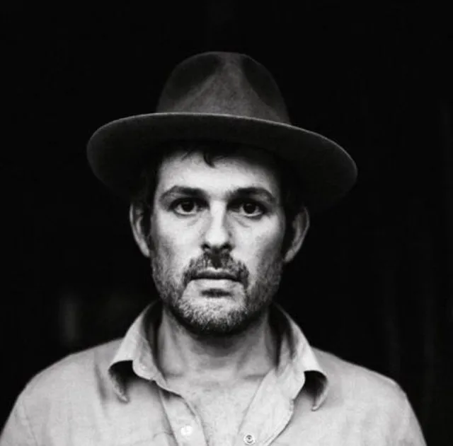 Gregory Alan Isakov & Mon Rovia